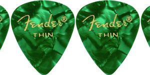 FENDER 351 SHAPE PREMIUM CELLULOID 12-PACK, GREEN MOTO, THIN